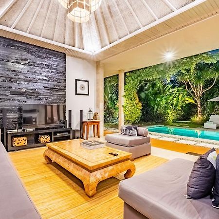 Central Seminyak Villa Martini Kültér fotó