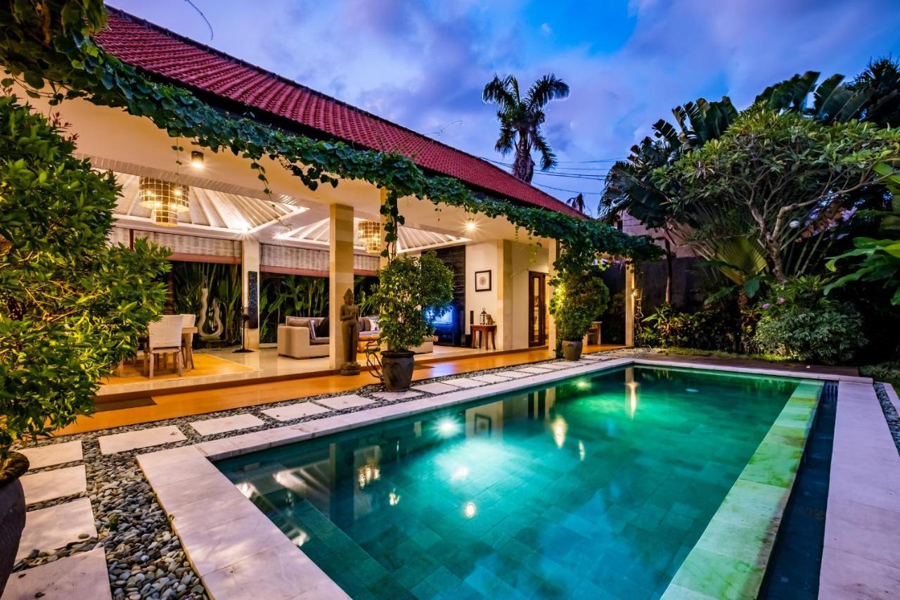 Central Seminyak Villa Martini Kültér fotó